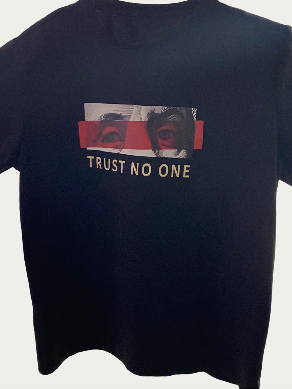 Trust No One Graphic Short Sleeve Tee - Black